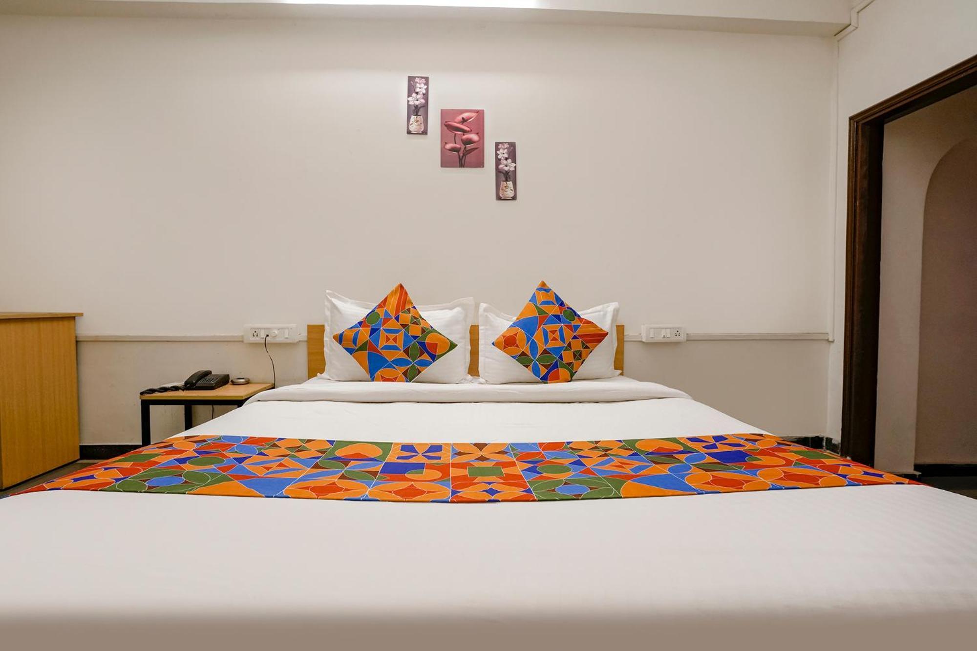 Fabhotel Saubhagya Inn Nashik Exterior foto